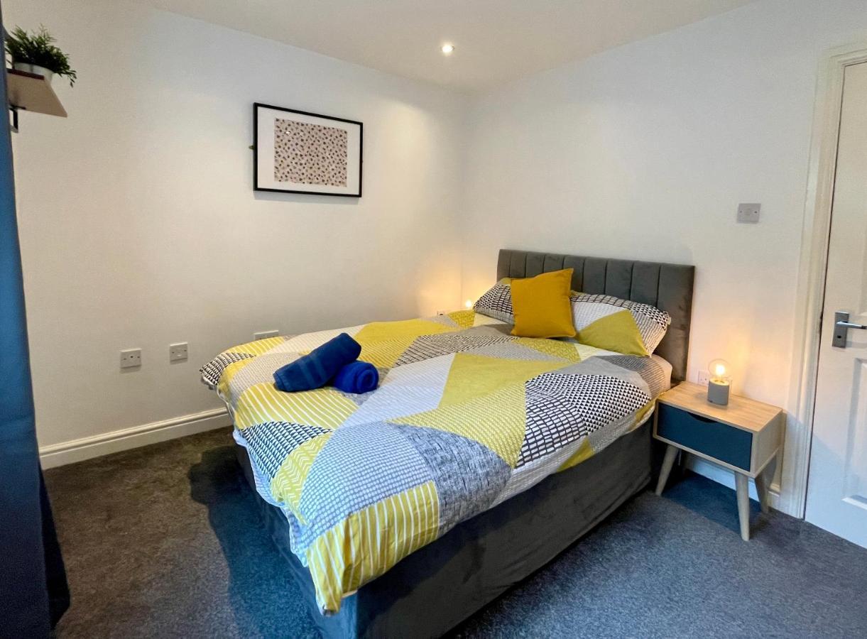 6 Person Apartment In City Centre Cardiff Exterior foto