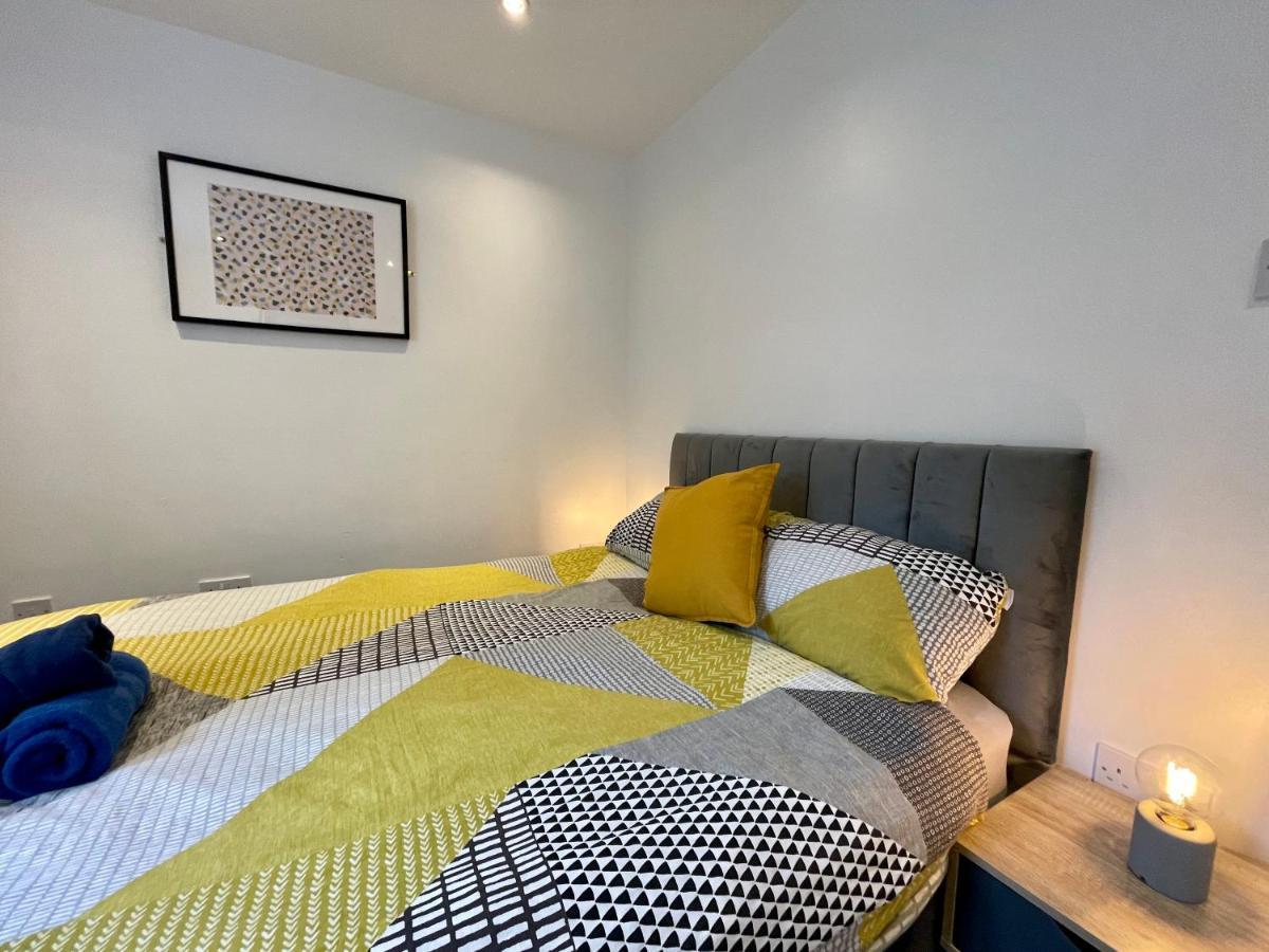6 Person Apartment In City Centre Cardiff Exterior foto